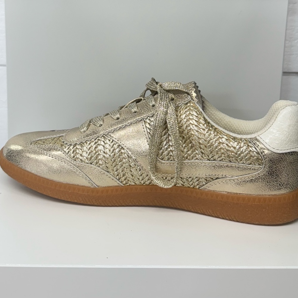 Dirty Laundry Gold Sneakers with Textured Design